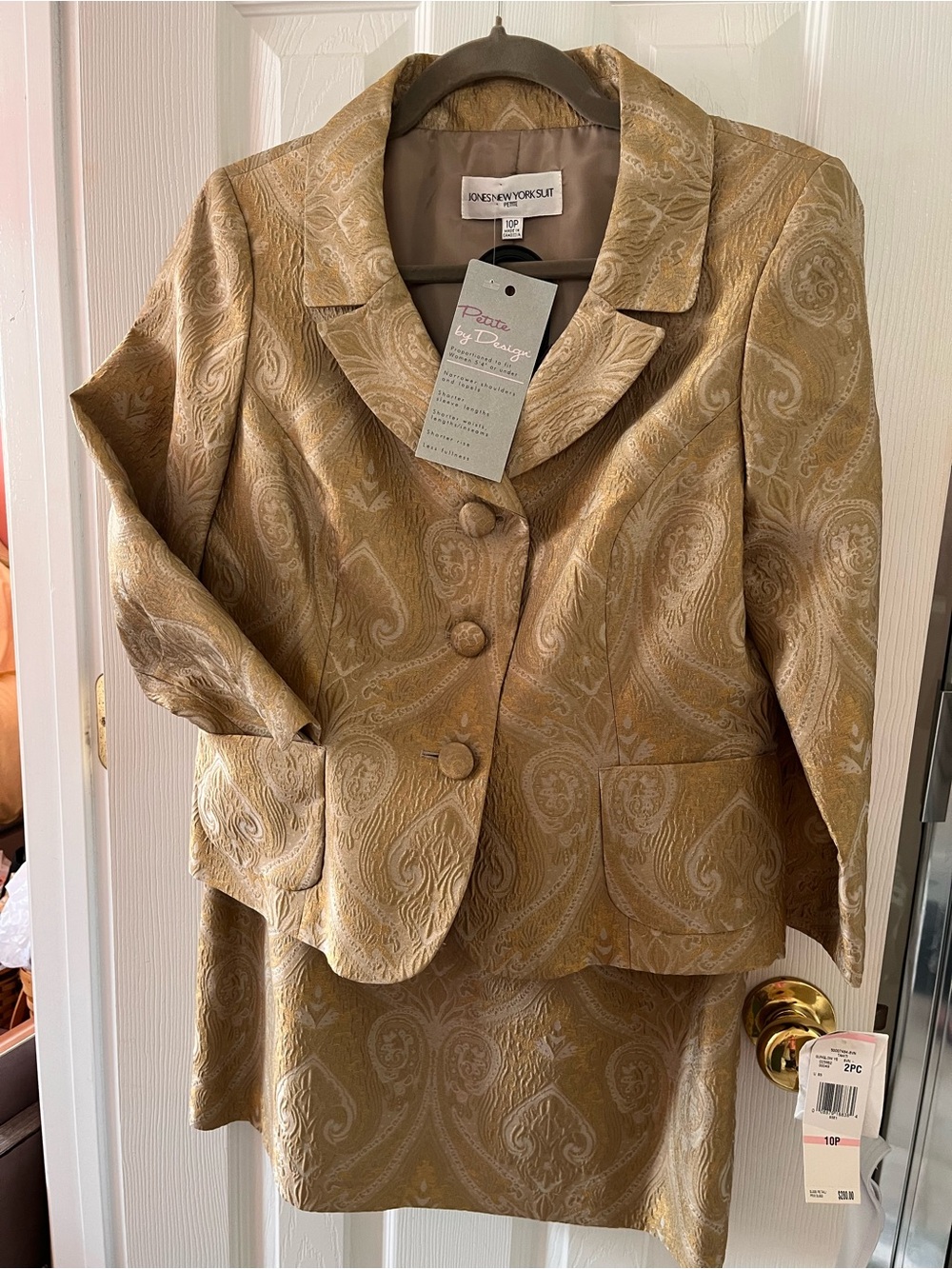 NWT Jones New York Gold Paisley Jacquard Two-Piece Skirt Suit